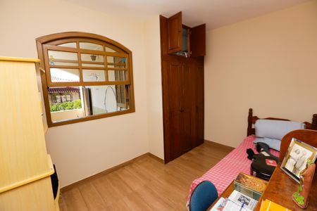 Casa à venda com 336m², 5 quartos e 3 vagasQuarto 2