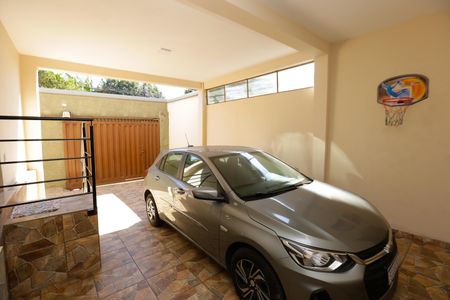 Casa à venda com 336m², 5 quartos e 3 vagasGaragem
