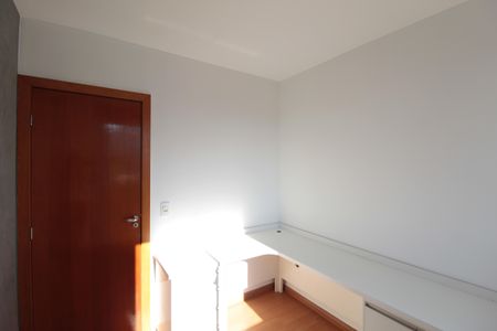 Apartamento para alugar com 75m², 3 quartos e 2 vagasQuarto 2