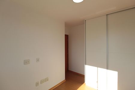 Apartamento para alugar com 75m², 3 quartos e 2 vagasQuarto 3