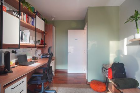 Casa à venda com 350m², 5 quartos e 3 vagasQuarto