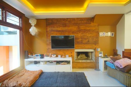 Casa à venda com 350m², 5 quartos e 3 vagasSala