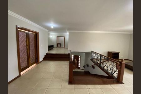 Casa à venda com 380m², 4 quartos e 5 vagasFoto 05