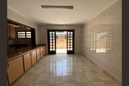 Casa à venda com 380m², 4 quartos e 5 vagasFoto 35