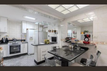 Apartamento à venda com 156m², 4 quartos e 4 vagasFoto 06