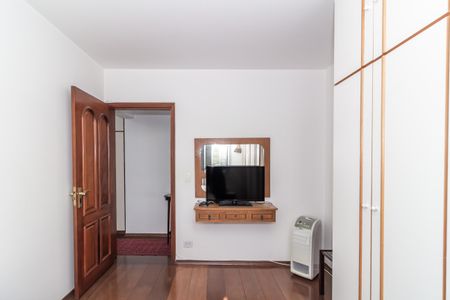 Apartamento à venda com 140m², 3 quartos e 2 vagasQuarto 2