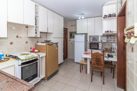 Apartamento à venda com 140m², 3 quartos e 2 vagasCozinha