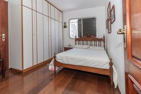 Apartamento à venda com 140m², 3 quartos e 2 vagasQuarto 2