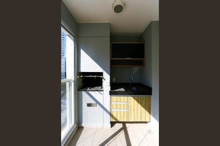 Apartamento à venda com 126m², 2 quartos e 2 vagas Apartamento à venda com 126m², 2 quartos e 2 vagasVaranda