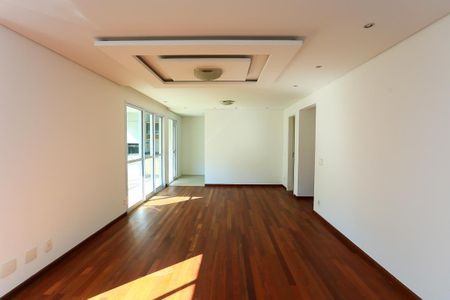 Apartamento à venda com 126m², 2 quartos e 2 vagas Apartamento à venda com 126m², 2 quartos e 2 vagasSala