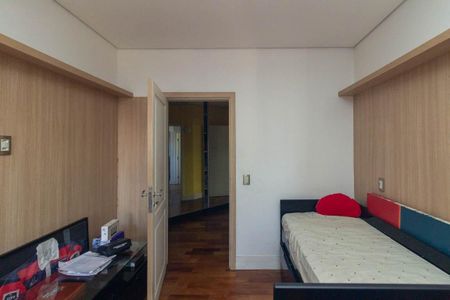 Apartamento para alugar com 260m², 3 quartos e 4 vagasSuíte 2