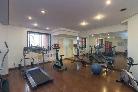 Apartamento para alugar com 260m², 3 quartos e 4 vagasÁrea comum - Academia