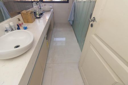 Apartamento para alugar com 260m², 3 quartos e 4 vagasBanheiro da Suíte 3