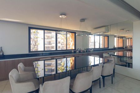 Apartamento para alugar com 260m², 3 quartos e 4 vagasSala