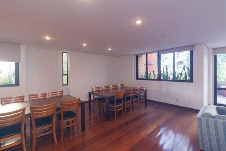 Apartamento para alugar com 260m², 3 quartos e 4 vagasÁrea comum - Salão de festas