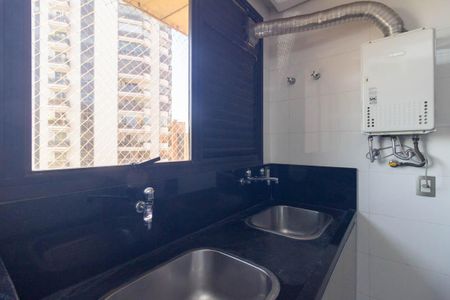 Apartamento para alugar com 260m², 3 quartos e 4 vagasÁrea de Serviço