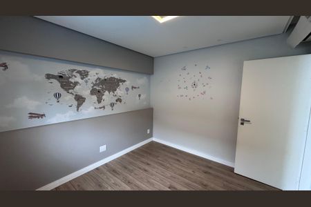 Casa à venda com 334m², 6 quartos e 9 vagas Casa à venda com 334m², 6 quartos e 9 vagasQuarto 2 - Fundos