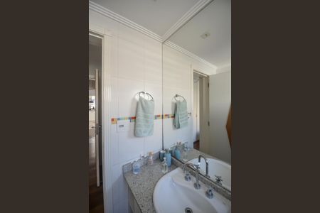 Apartamento à venda com 170m², 3 quartos e 3 vagasBanheiro da Suíte 2