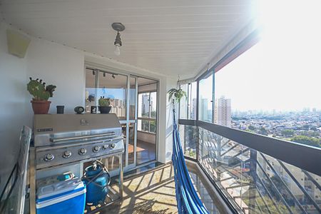 Apartamento à venda com 170m², 3 quartos e 3 vagasSacada