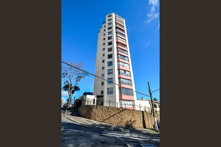 Apartamento à venda com 170m², 3 quartos e 3 vagasFachada e portaria