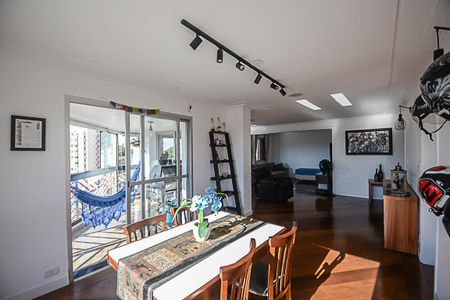 Apartamento à venda com 170m², 3 quartos e 3 vagasSala