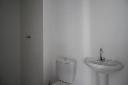 Apartamento para alugar com 32m², 2 quartos e sem vaga Apartamento para alugar com 32m², 2 quartos e sem vagaBanheiro
