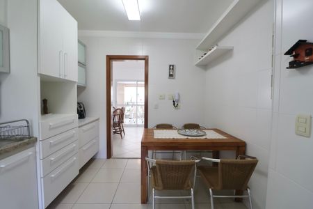 Apartamento para alugar com 150m², 3 quartos e 2 vagasCozinha