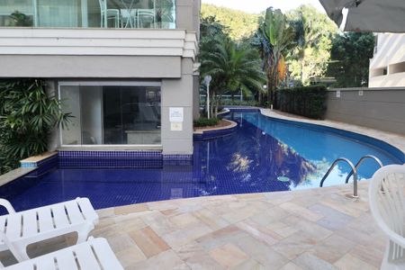 Apartamento para alugar com 150m², 3 quartos e 2 vagasÁrea comum - Piscina