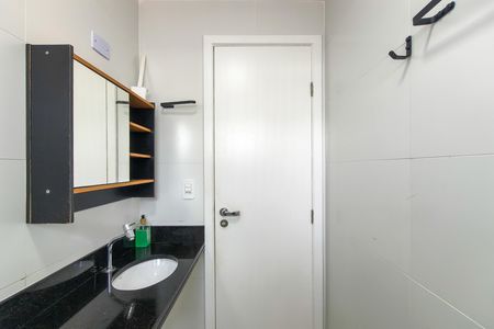 Apartamento para alugar com 77m², 2 quartos e 1 vaga Apartamento para alugar com 77m², 2 quartos e 1 vagaBanheiro
