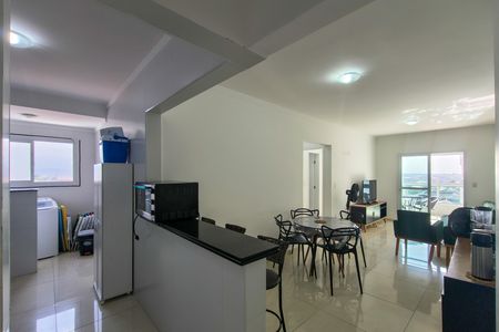 Sala de apartamento para alugar com 2 quartos, 77m² em Maracanã, Praia Grande