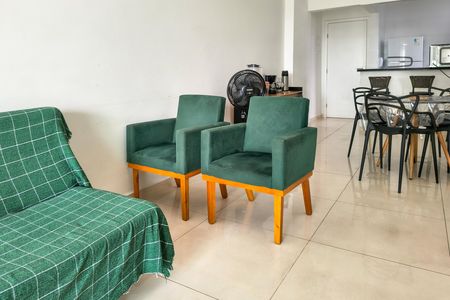 Sala de apartamento para alugar com 2 quartos, 77m² em Maracanã, Praia Grande