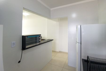 Cozinha de apartamento para alugar com 2 quartos, 77m² em Maracanã, Praia Grande
