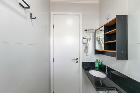 Apartamento para alugar com 77m², 2 quartos e 1 vaga Apartamento para alugar com 77m², 2 quartos e 1 vagaBanheiro da Suíte