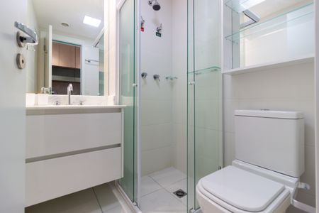 Banheiro de kitnet/studio à venda com 1 quarto, 27m² em Sumarezinho, São Paulo