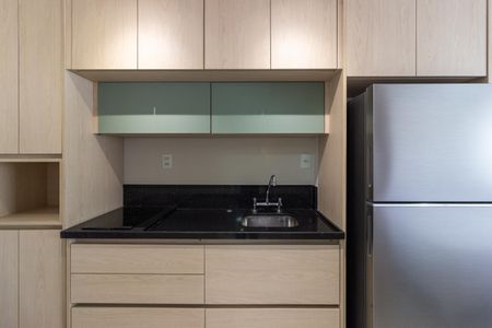 Cozinha de kitnet/studio à venda com 1 quarto, 27m² em Sumarezinho, São Paulo