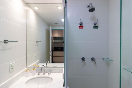 Banheiro de kitnet/studio à venda com 1 quarto, 27m² em Sumarezinho, São Paulo