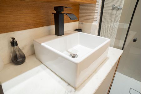 Apartamento à venda com 49m², 2 quartos e 1 vagaBanheiro 2