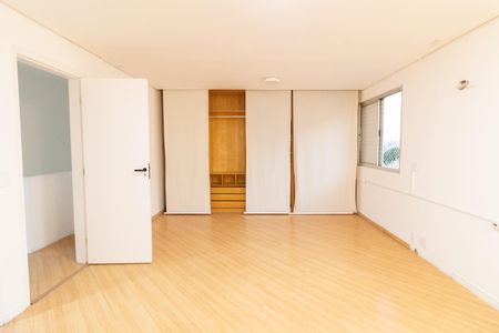 Casa de condomínio à venda com 142m², 3 quartos e 2 vagasQuarto 3 - Suíte