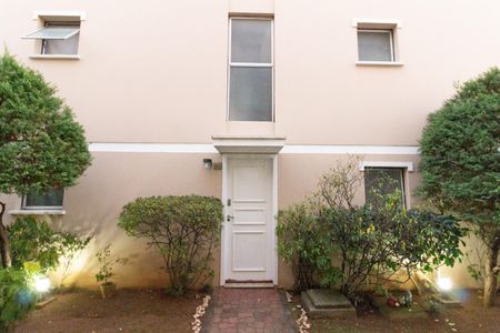 Casa de condomínio à venda com 142m², 3 quartos e 2 vagasFachada