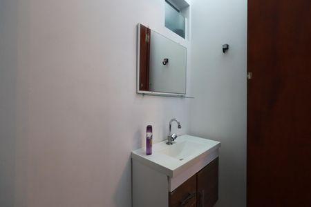 Casa de condomínio à venda com 91m², 2 quartos e 2 vagasLavabo