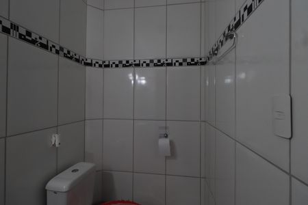 Casa de condomínio à venda com 91m², 2 quartos e 2 vagasBanheiro da Suíte 2