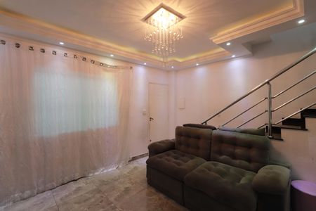 Casa de condomínio à venda com 91m², 2 quartos e 2 vagasSala