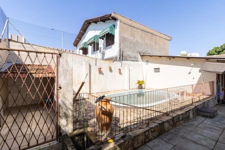 Casa para alugar com 190m², 3 quartos e 6 vagasPiscina