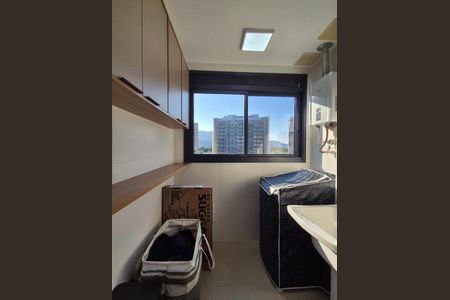 Apartamento à venda com 103m², 3 quartos e 2 vagas Apartamento à venda com 103m², 3 quartos e 2 vagasÁrea de Serviço