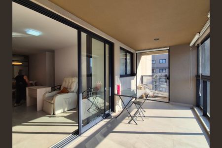 Apartamento à venda com 103m², 3 quartos e 2 vagas Apartamento à venda com 103m², 3 quartos e 2 vagasVaranda