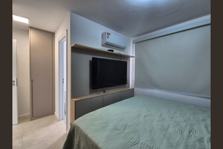 Apartamento à venda com 103m², 3 quartos e 2 vagas Apartamento à venda com 103m², 3 quartos e 2 vagasSuite