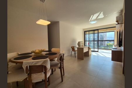 Apartamento à venda com 103m², 3 quartos e 2 vagas Apartamento à venda com 103m², 3 quartos e 2 vagasSala