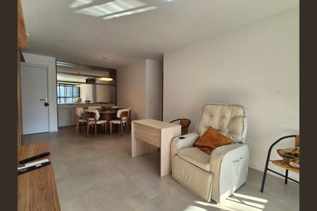 Apartamento à venda com 103m², 3 quartos e 2 vagas Apartamento à venda com 103m², 3 quartos e 2 vagasSala