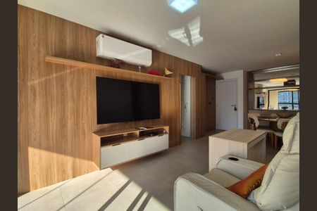 Apartamento à venda com 103m², 3 quartos e 2 vagas Apartamento à venda com 103m², 3 quartos e 2 vagasSala
