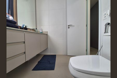 Apartamento à venda com 103m², 3 quartos e 2 vagas Apartamento à venda com 103m², 3 quartos e 2 vagasBanheiro da Suíte